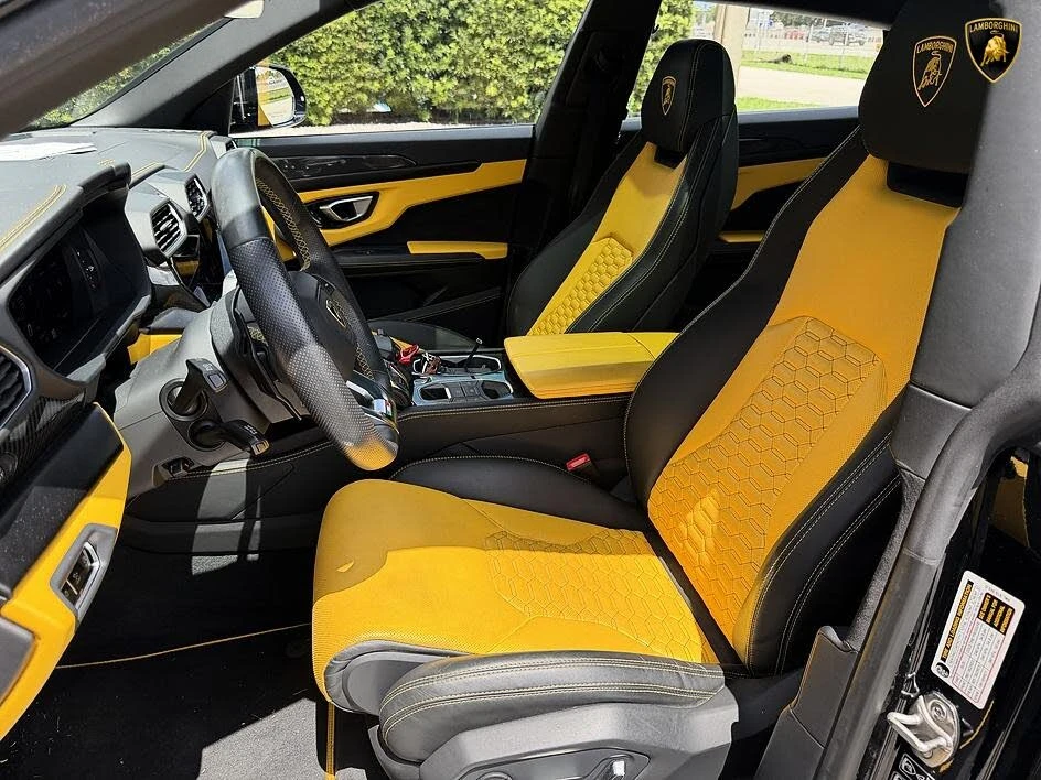 2022 Lamborghini Urus - Image 18 of 24