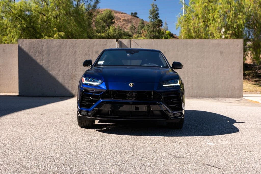 2022 Lamborghini Urus - Image 2 of 30