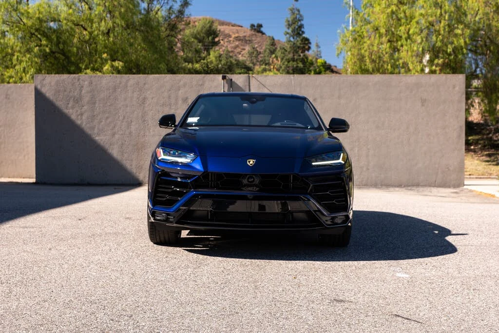 2022 Lamborghini Urus - Image 2 of 30