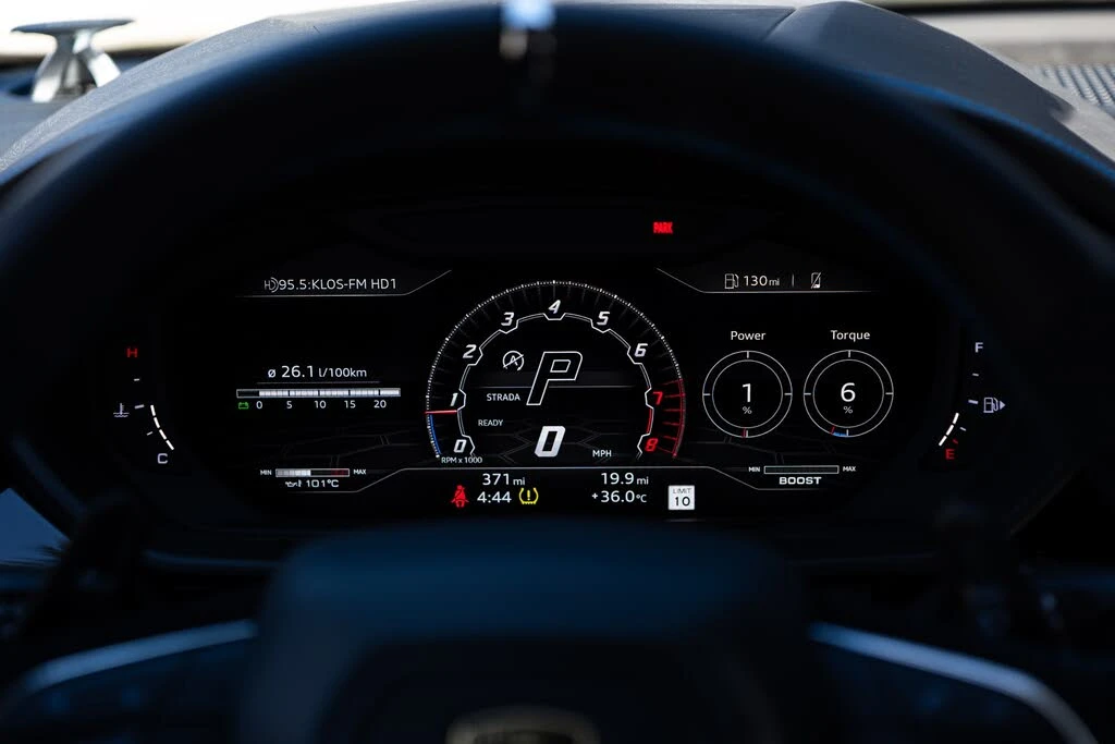 2022 Lamborghini Urus - Image 26 of 30