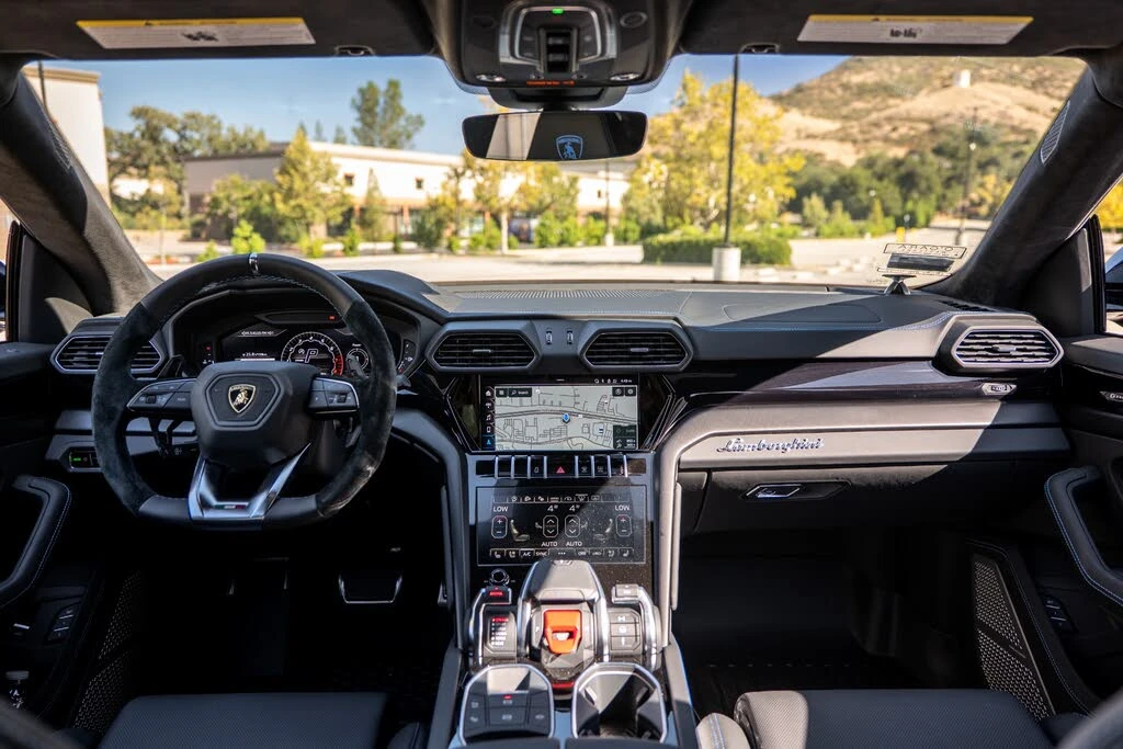 2022 Lamborghini Urus - Image 21 of 30