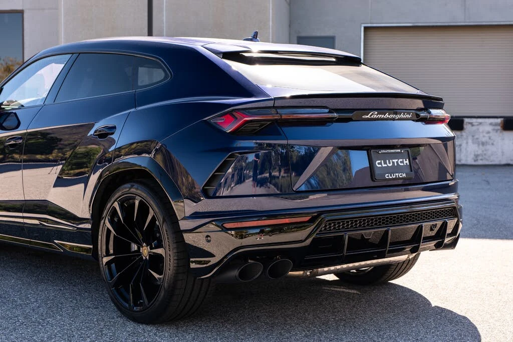 2022 Lamborghini Urus - Image 14 of 30