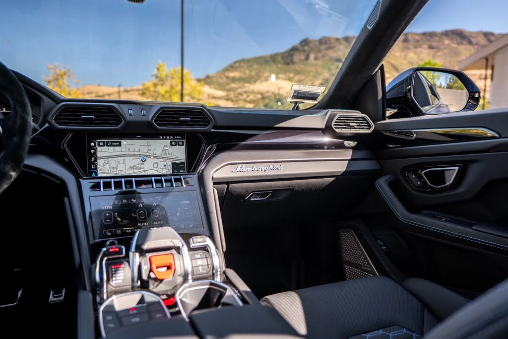 2022 Lamborghini Urus - Image 22 of 30