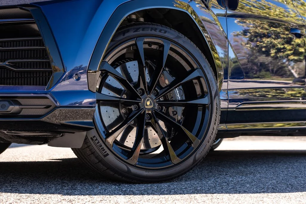2022 Lamborghini Urus - Image 12 of 30