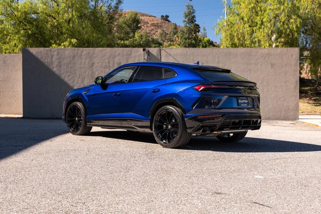 2022 Lamborghini Urus - Image 7 of 30