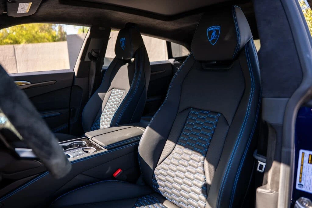 2022 Lamborghini Urus - Image 18 of 30