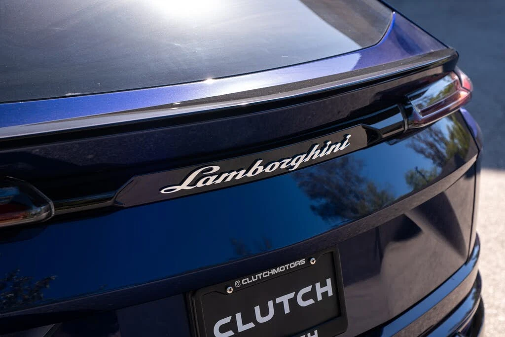 2022 Lamborghini Urus - Image 15 of 30