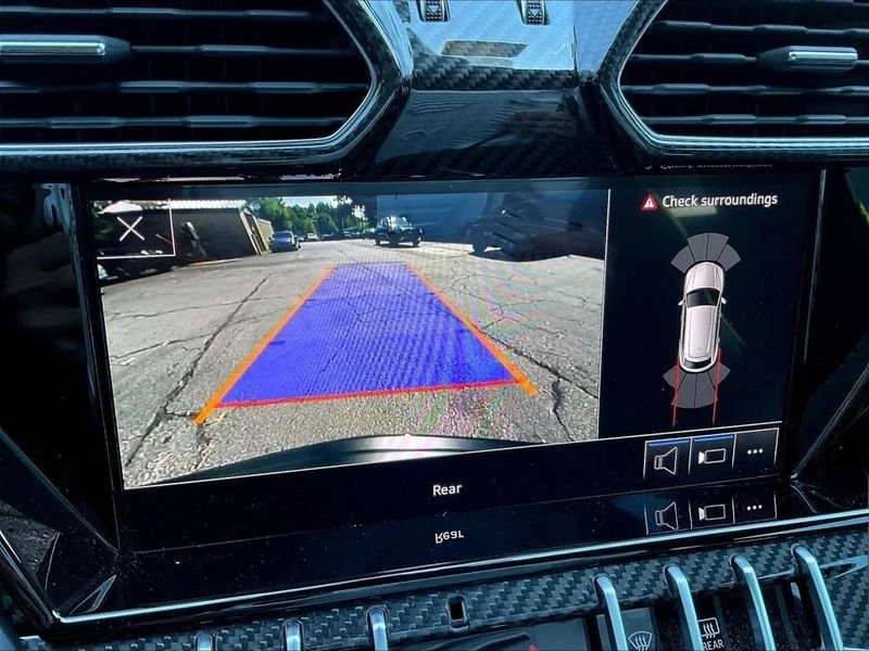 2022 Lamborghini Urus - Image 14 of 19