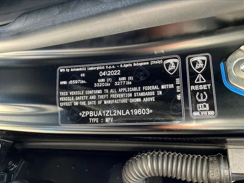 2022 Lamborghini Urus - Image 18 of 19