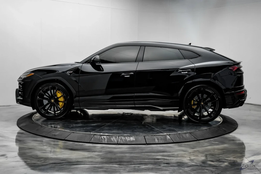 2022 Lamborghini Urus - Image 5 of 12