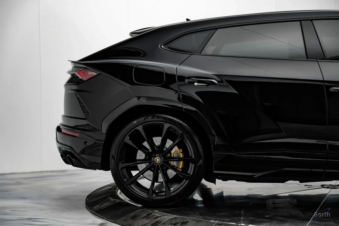 2022 Lamborghini Urus - Image 19 of 21