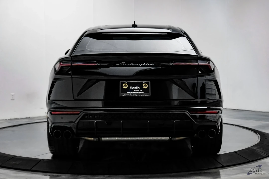 2022 Lamborghini Urus - Image 11 of 12