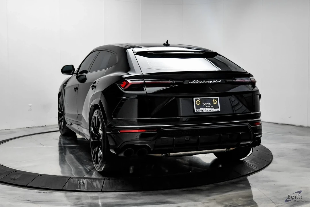 2022 Lamborghini Urus - Image 9 of 12
