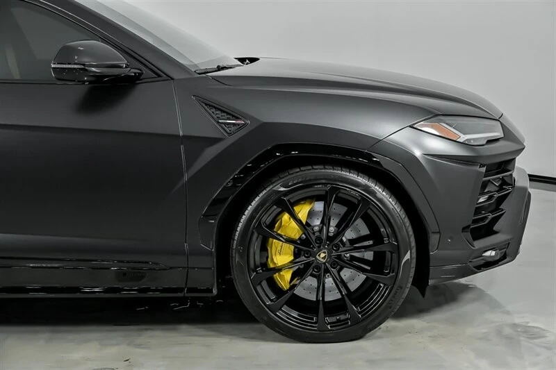 2022 Lamborghini Urus - Image 15 of 21