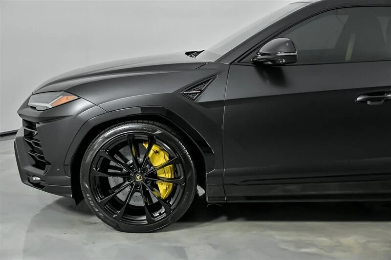 2022 Lamborghini Urus - Image 7 of 21