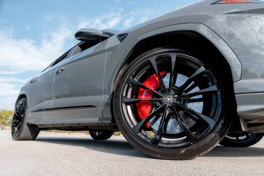 2022 Lamborghini Urus - Image 19 of 21