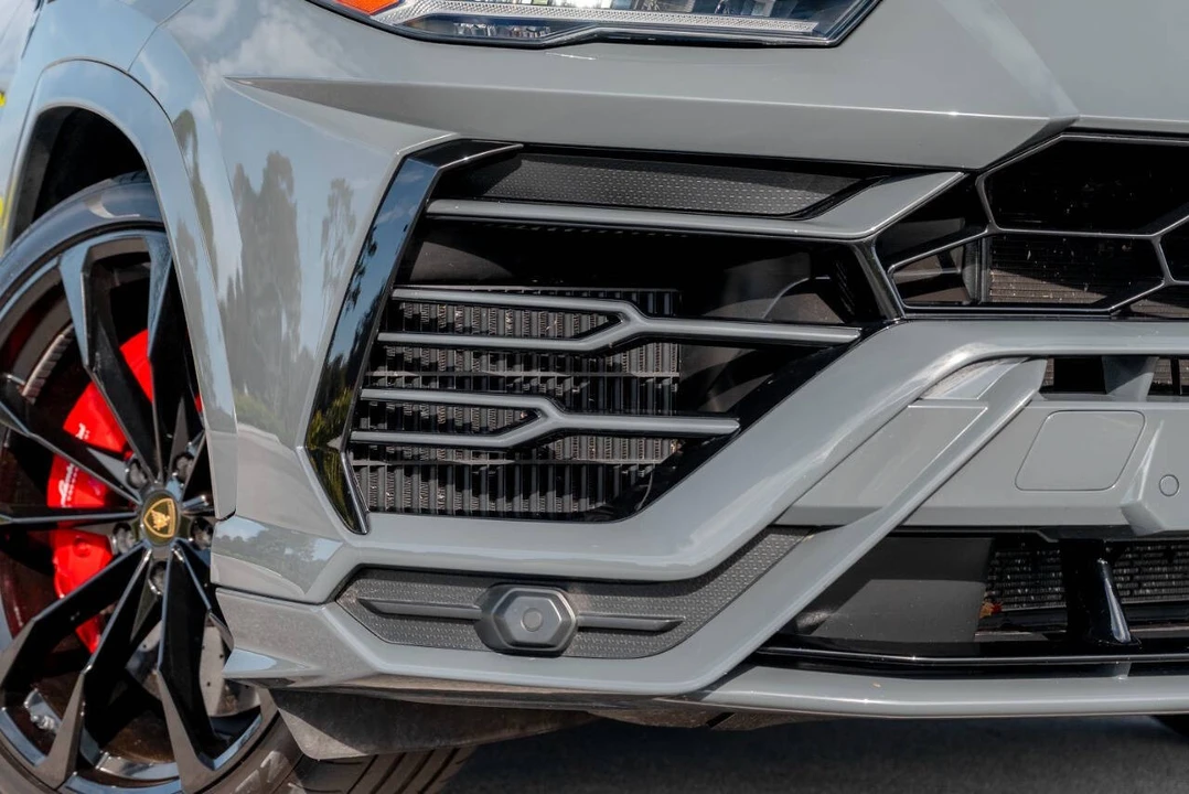 2022 Lamborghini Urus - Image 17 of 21