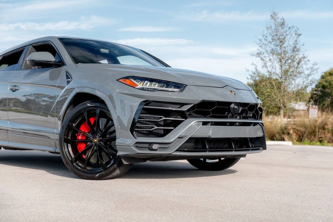 2022 Lamborghini Urus - Image 13 of 21