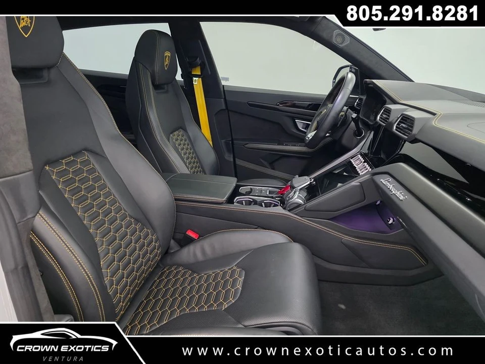2022 Lamborghini Urus - Image 16 of 31