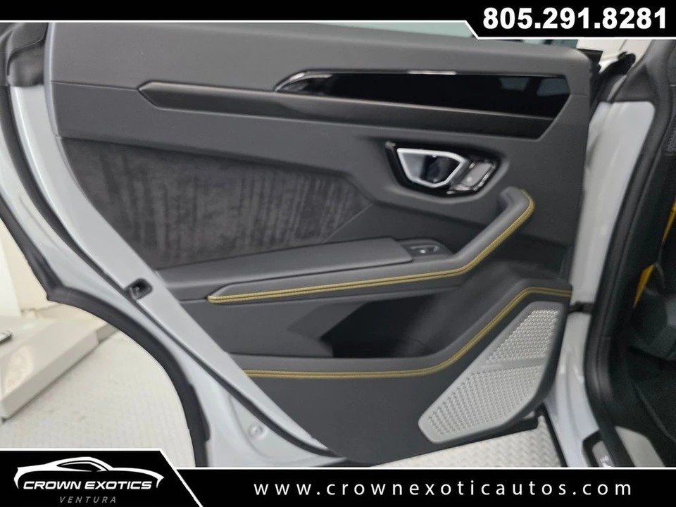 2022 Lamborghini Urus - Image 31 of 31