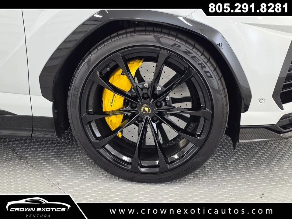 2022 Lamborghini Urus - Image 9 of 31