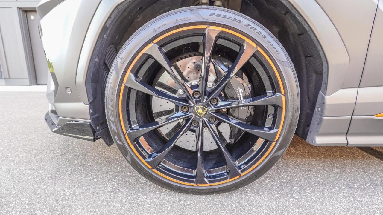2022 Lamborghini Urus - Image 25 of 31