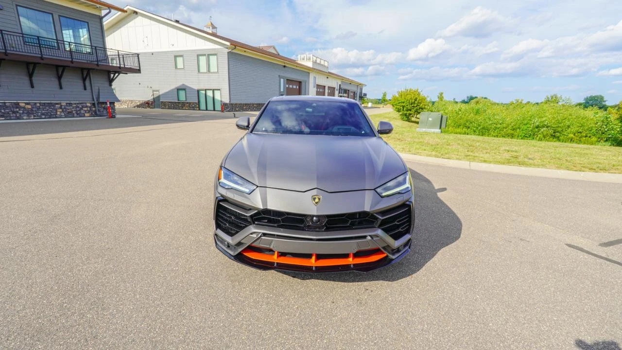 2022 Lamborghini Urus - Image 18 of 31