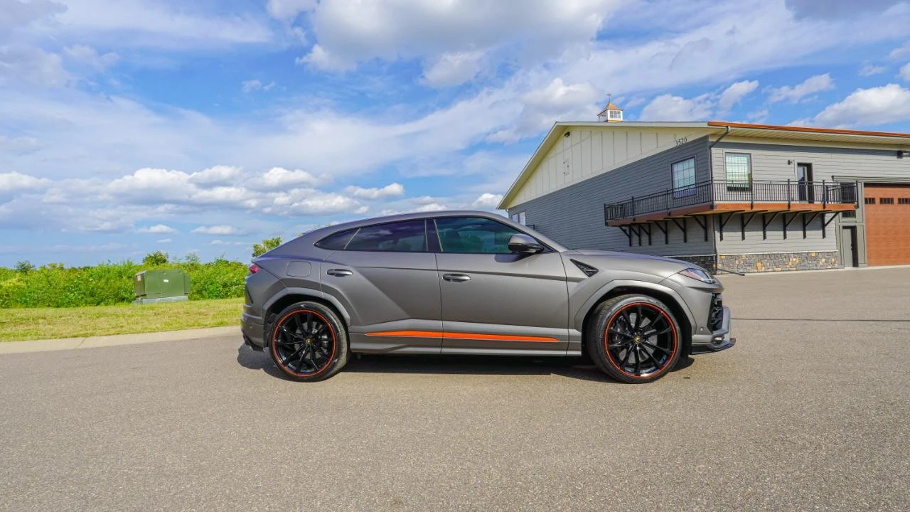 2022 Lamborghini Urus - Image 21 of 31