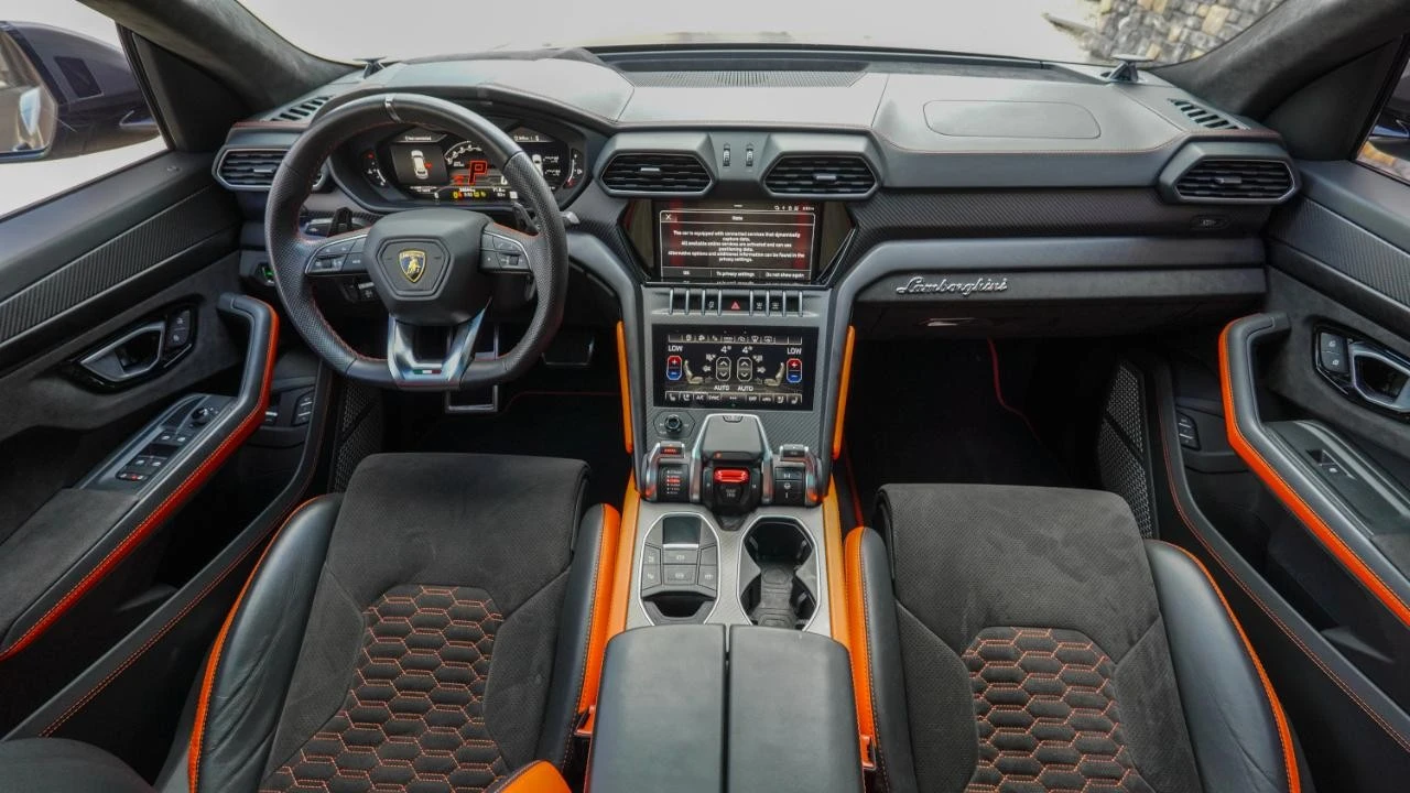 2022 Lamborghini Urus - Image 4 of 31