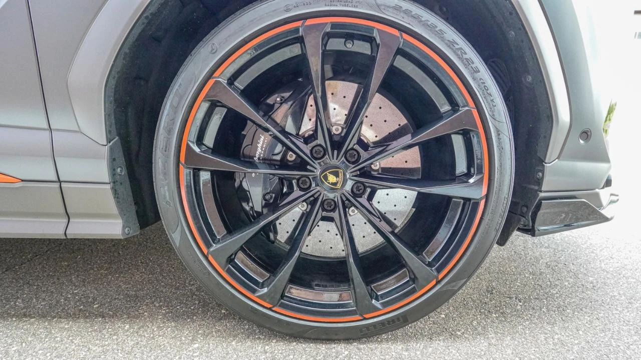 2022 Lamborghini Urus - Image 27 of 31