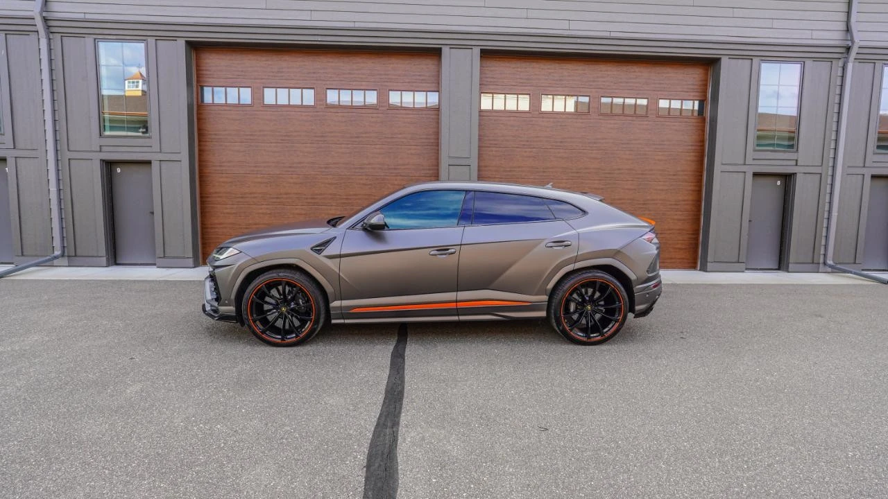 2022 Lamborghini Urus - Image 22 of 31