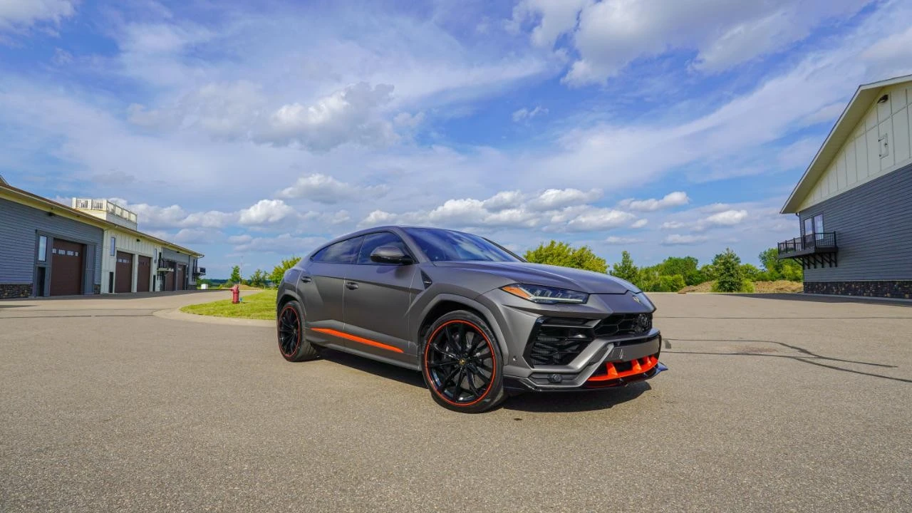 2022 Lamborghini Urus - Image 16 of 31