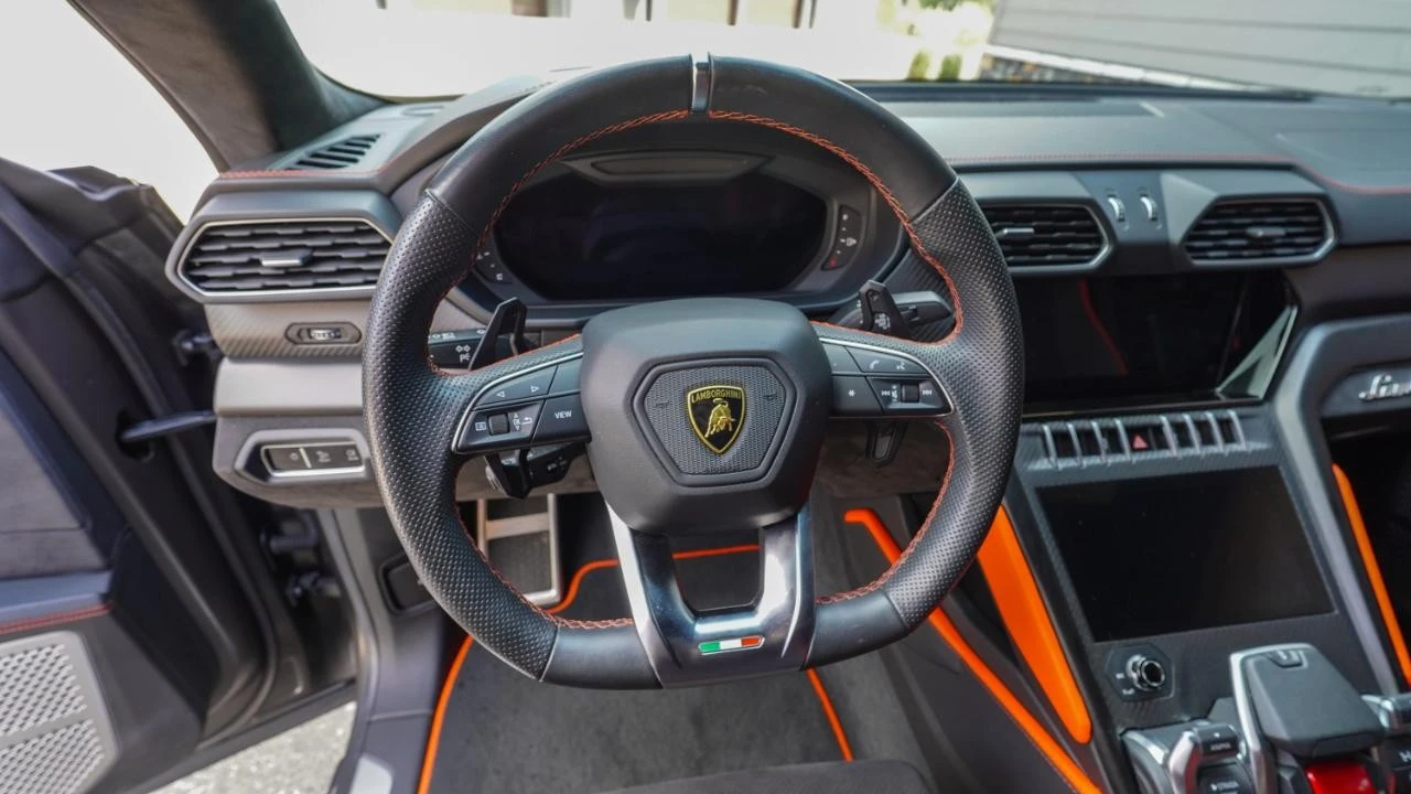 2022 Lamborghini Urus - Image 7 of 31