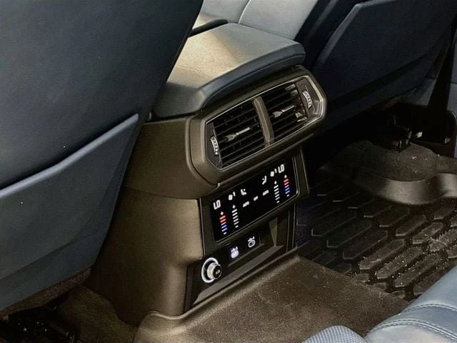 2022 Lamborghini Urus - Image 16 of 20