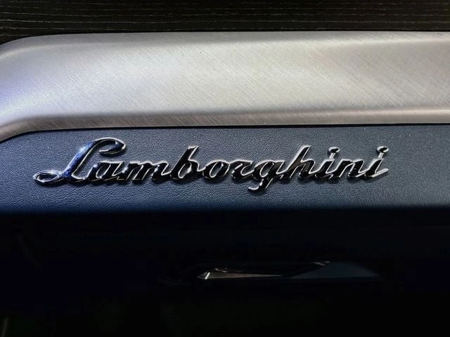 2022 Lamborghini Urus - Image 19 of 20