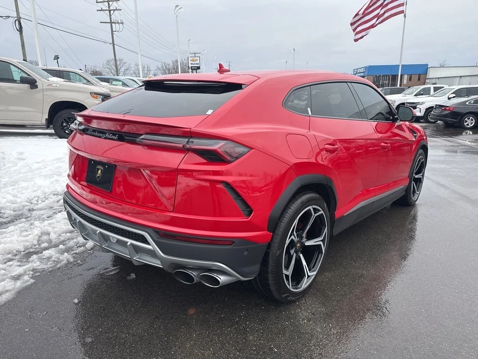 2022 Lamborghini Urus - Image 5 of 12