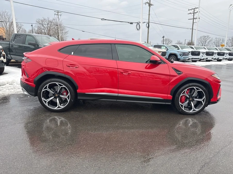2022 Lamborghini Urus - Image 6 of 12