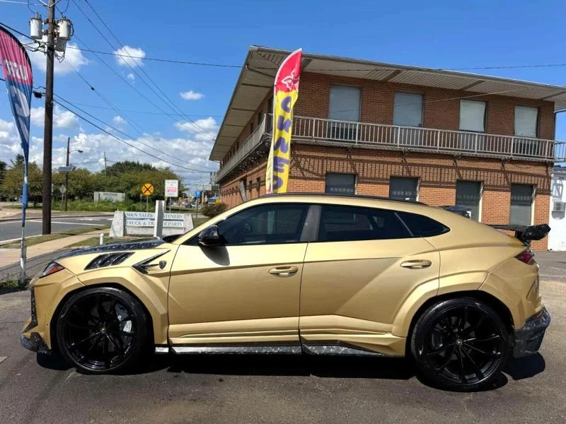 2022 Lamborghini Urus - Image 10 of 12