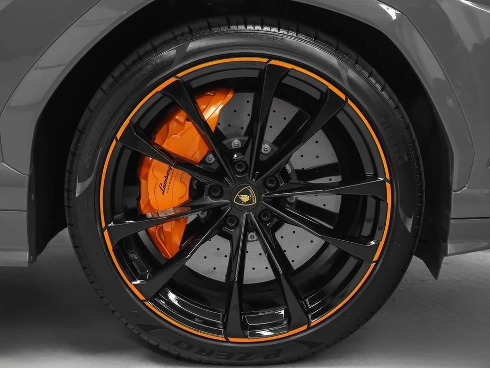2022 Lamborghini Urus - Image 11 of 31