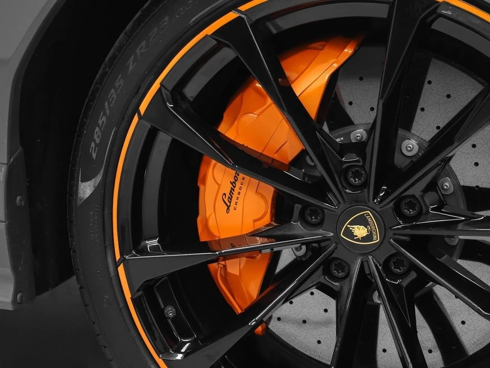 2022 Lamborghini Urus - Image 12 of 31