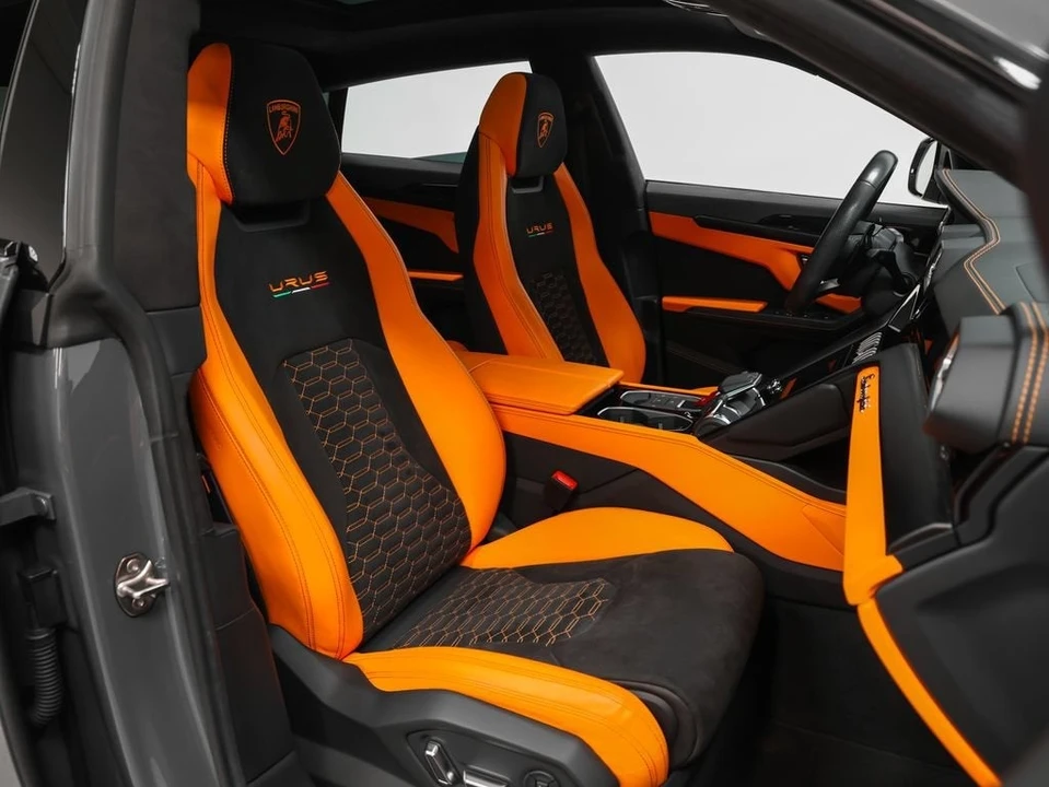 2022 Lamborghini Urus - Image 21 of 31