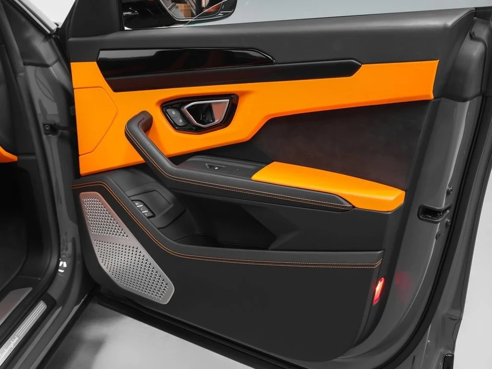 2022 Lamborghini Urus - Image 29 of 31