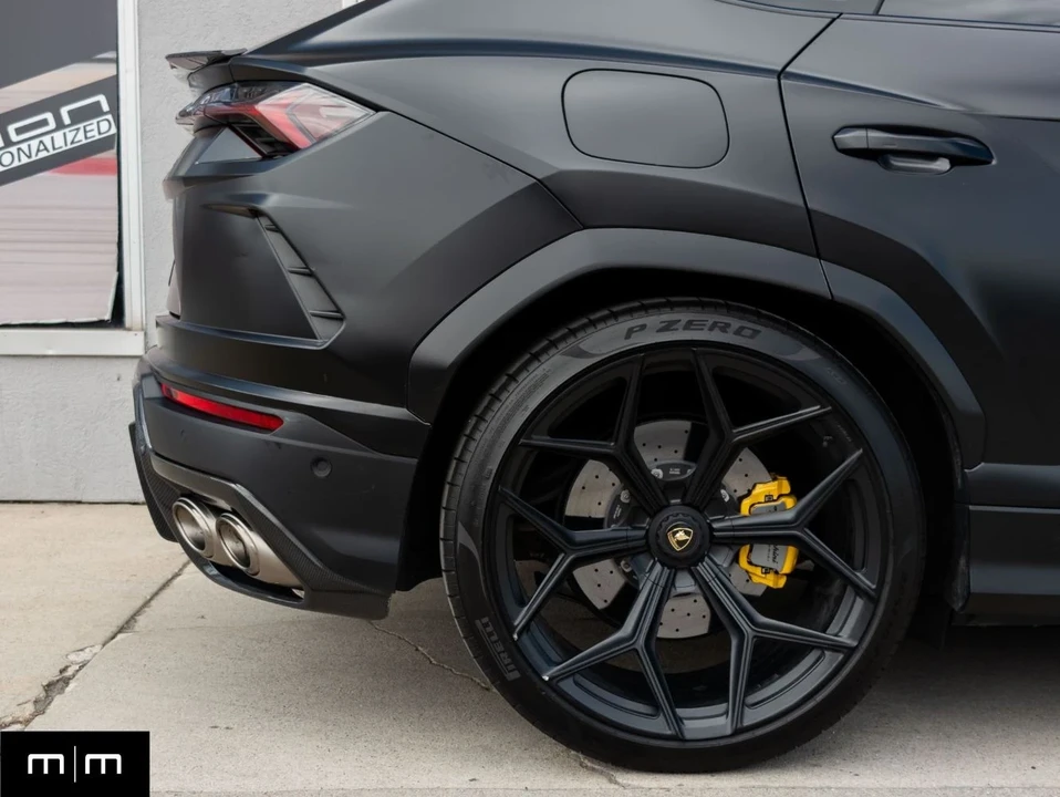 2022 Lamborghini Urus - Image 11 of 21