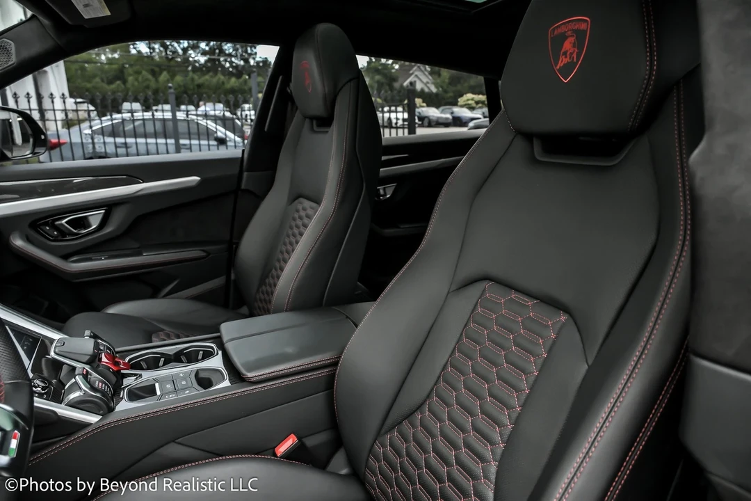 2022 Lamborghini Urus - Image 2 of 21