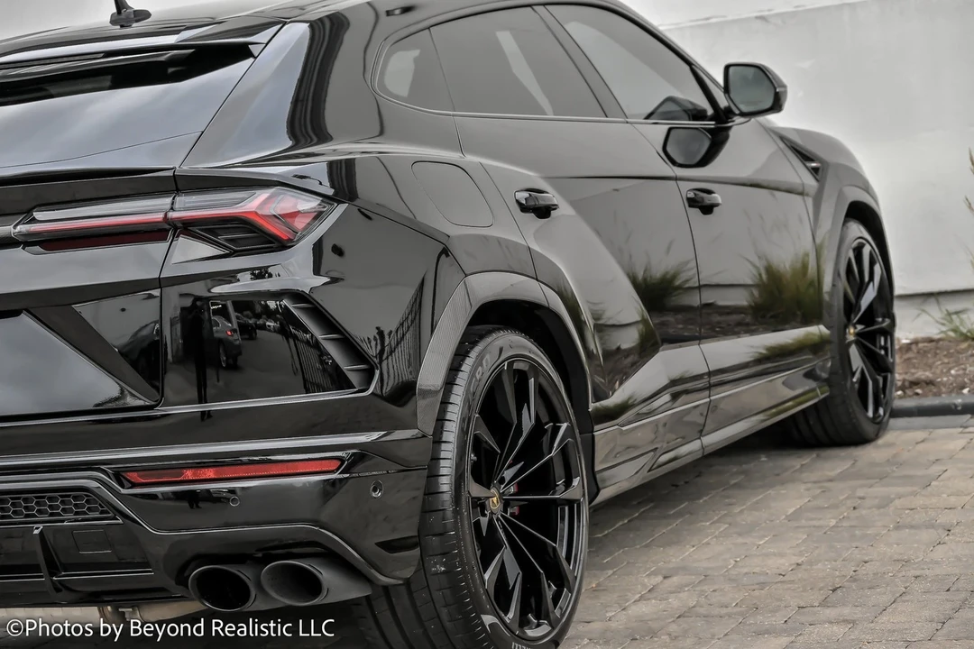 2022 Lamborghini Urus - Image 9 of 21