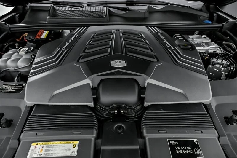 2022 Lamborghini Urus - Image 17 of 21