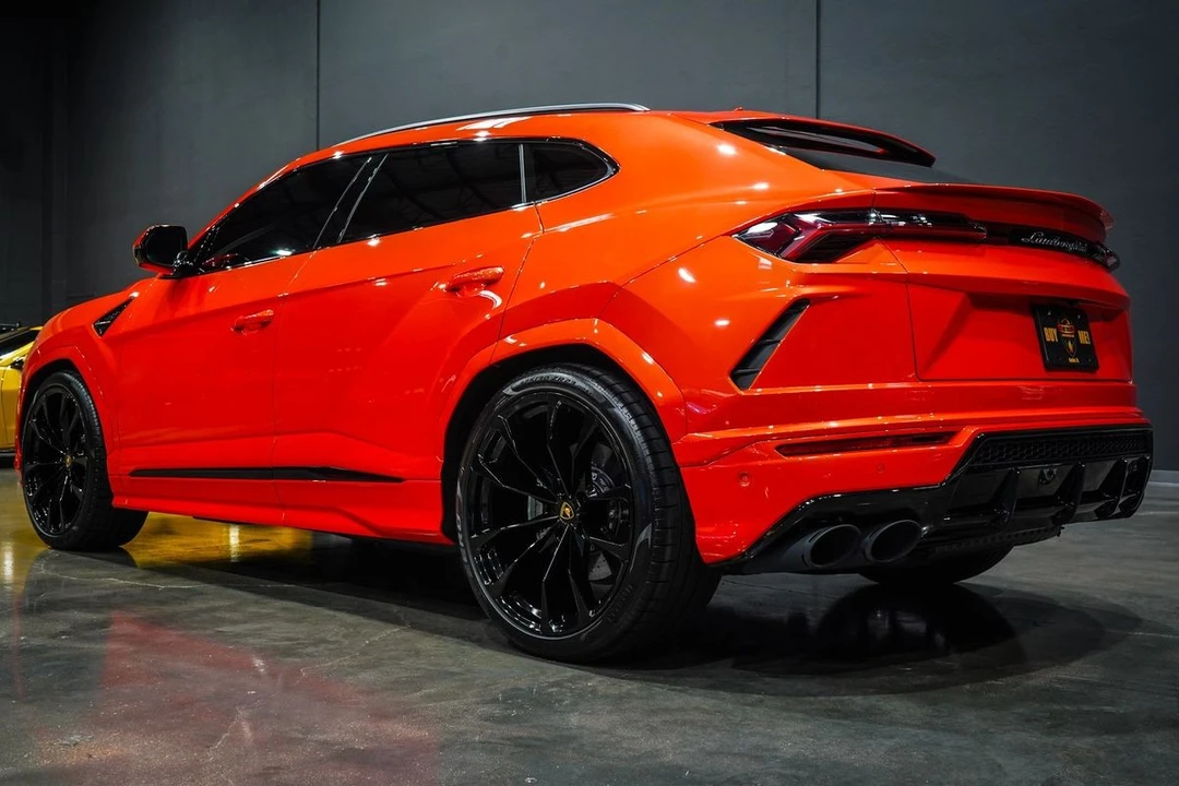 2022 Lamborghini Urus - Image 3 of 21