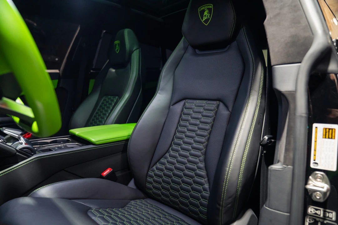 2022 Lamborghini Urus - Image 29 of 31