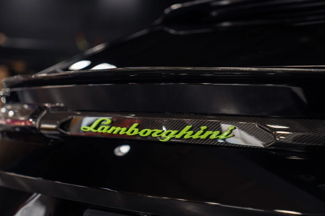 2022 Lamborghini Urus - Image 22 of 31