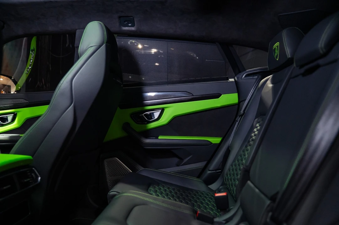 2022 Lamborghini Urus - Image 13 of 31